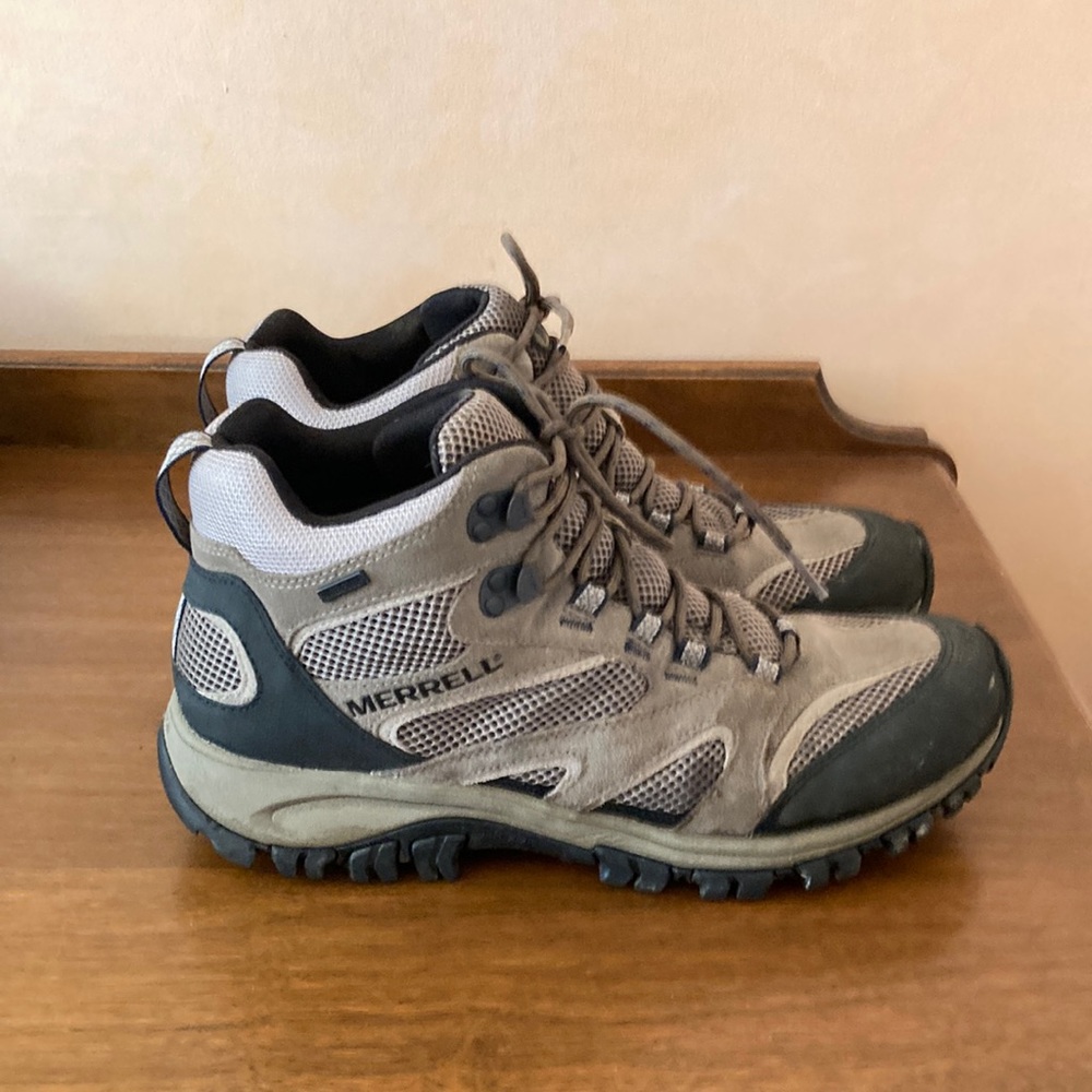 Mens Size 12 Merrell Hiking Boots